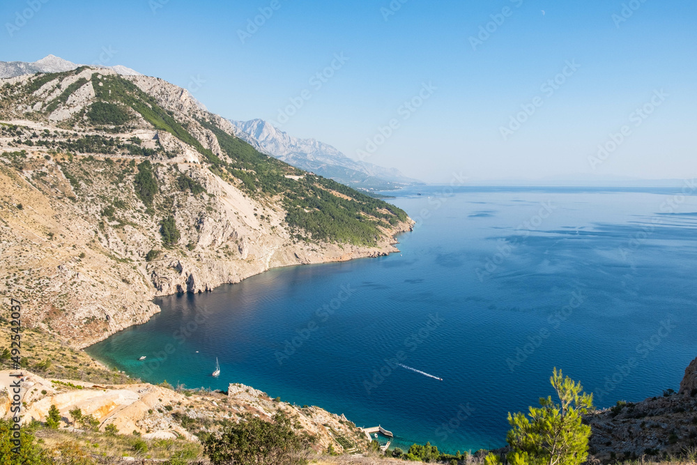 Obraz premium Mountainous landscape of Croatian coastline seen from above