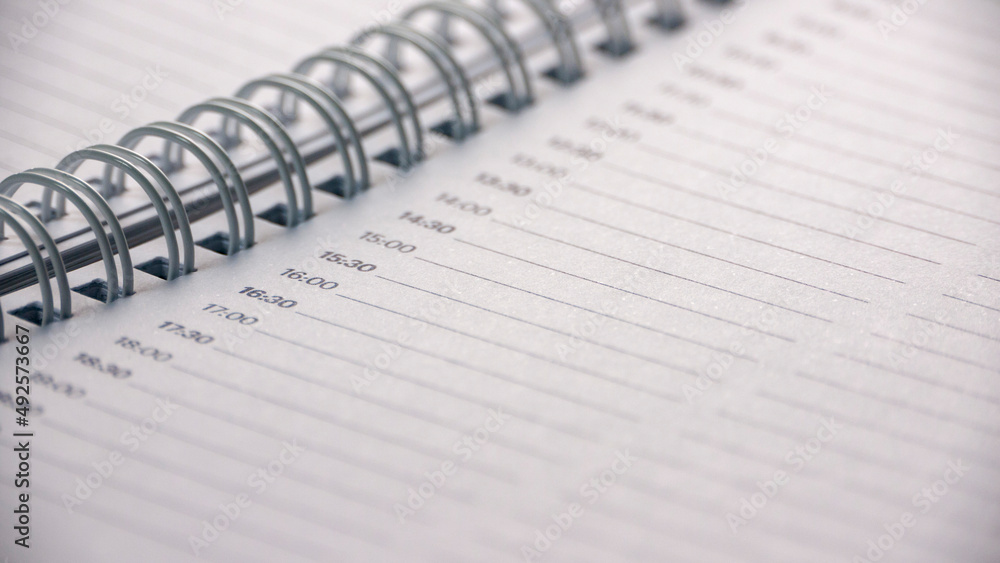 Cuaderno de espiral con páginas con las horas del día impresas Cuaderno de espiral con páginas con las horas del día impresas