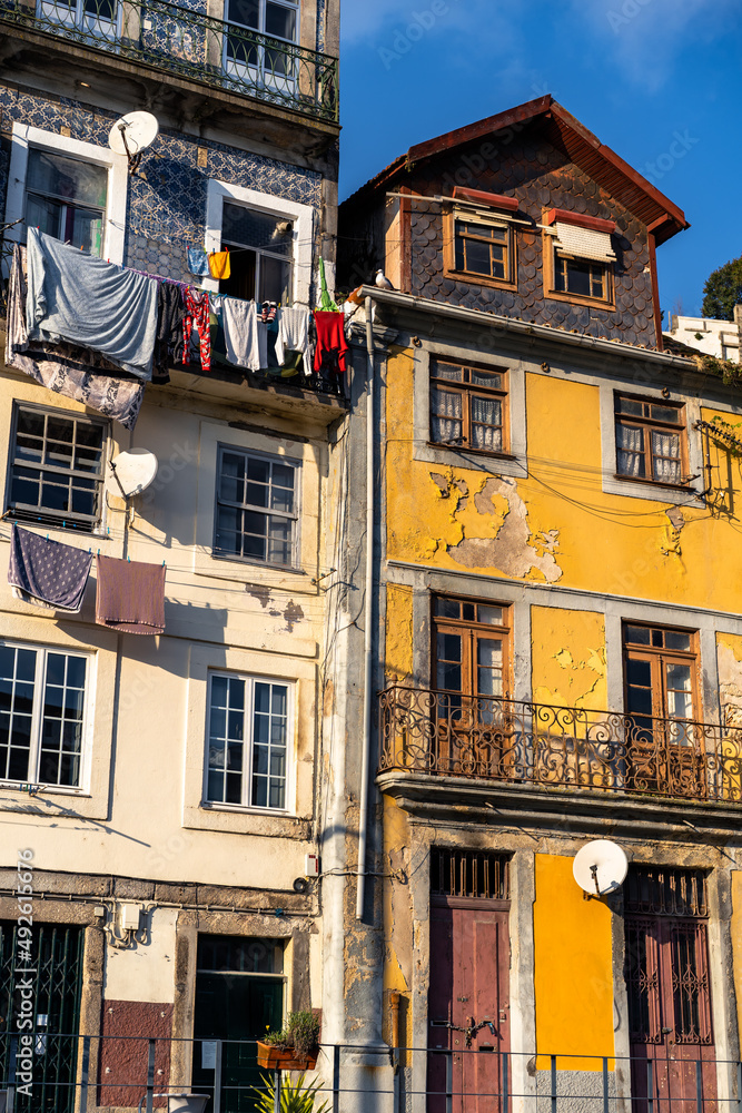 Obraz premium Colorful traditional houses of Porto, Portugal.