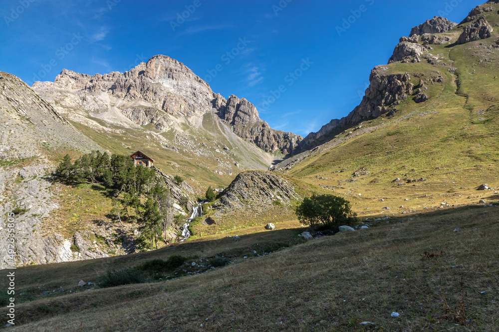 Roche Colombe et Alpe du Lauzet  ,Paysage  du Massif du Grand Galibier  en été  , Hautes-Alpes , France