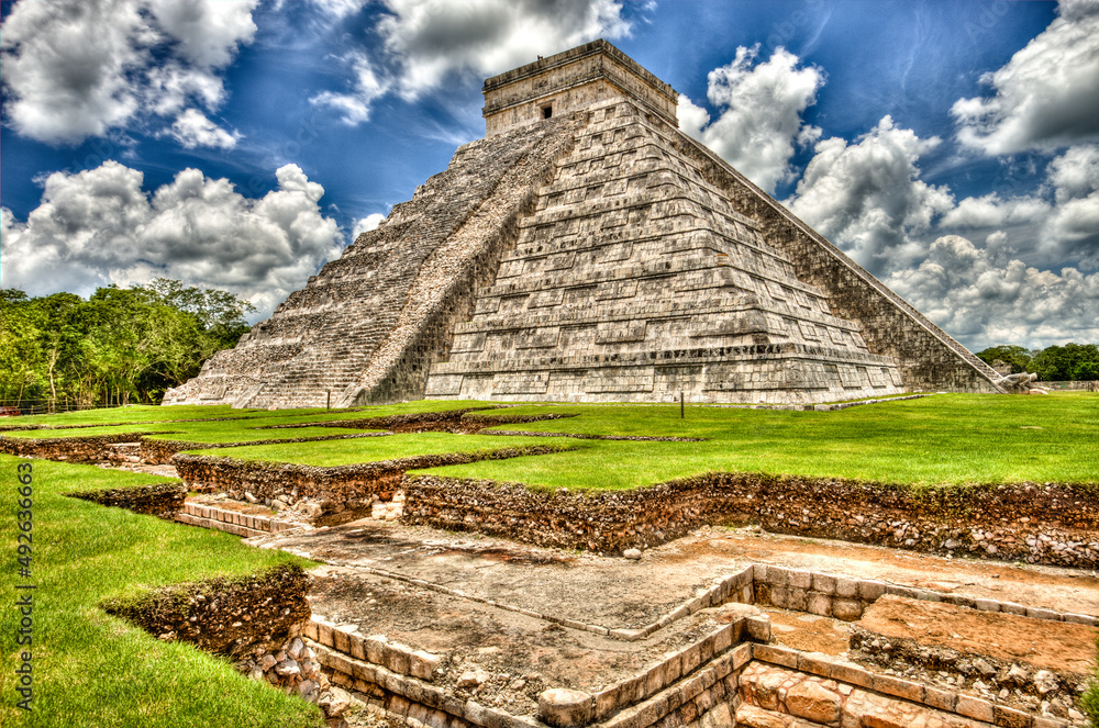 Chichen Itza pyramid, Yucatan, Mexico Chichen Itza pyramid, Yucatan, Mexico