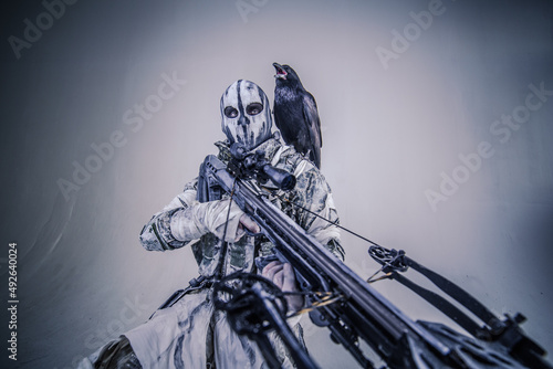 Fotografie, Obraz fighter with a crossbow and a raven, Apocalypse