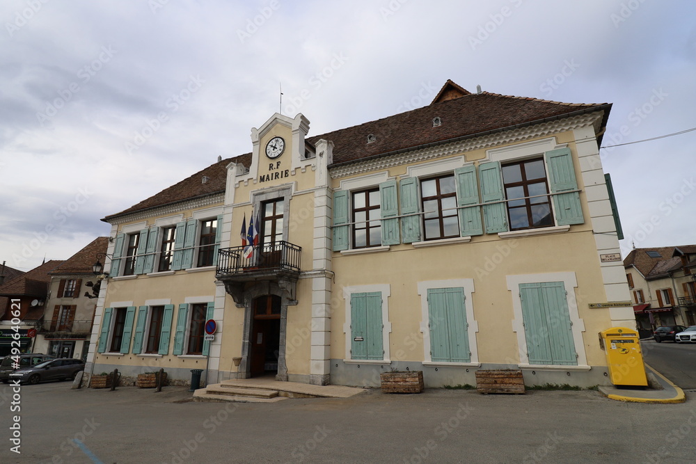 La mairie de Mens, vue de l'extérieur, village de Mens, département de l'Isère, France