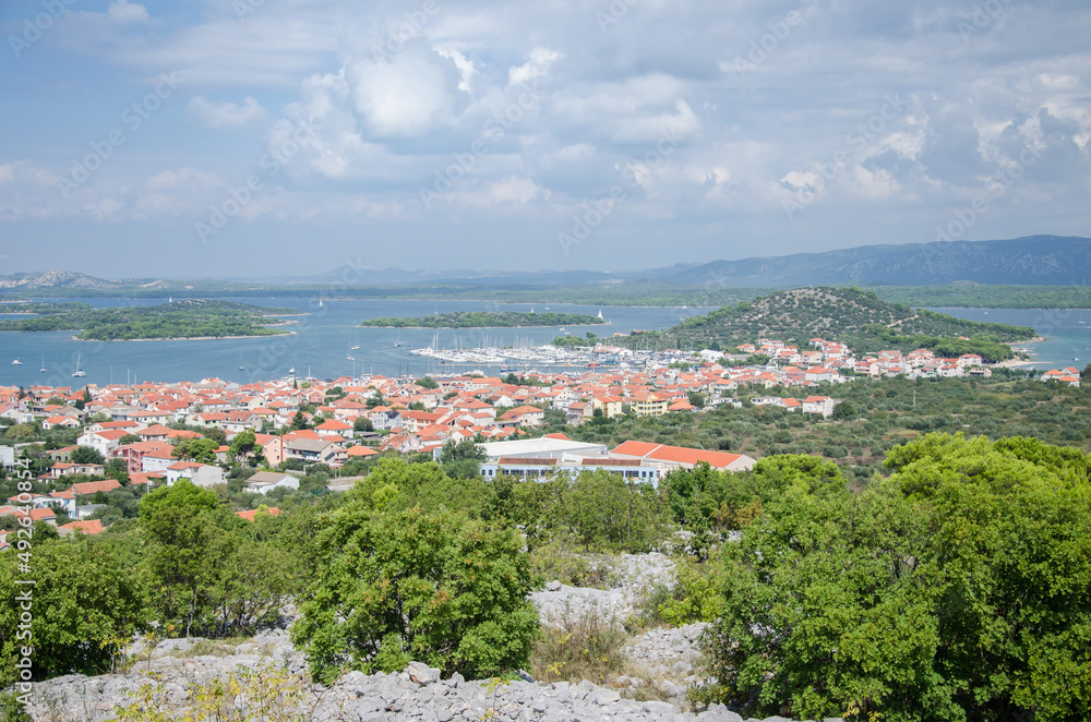 Medina kleine Hafenstadt auf Murter Kroatien