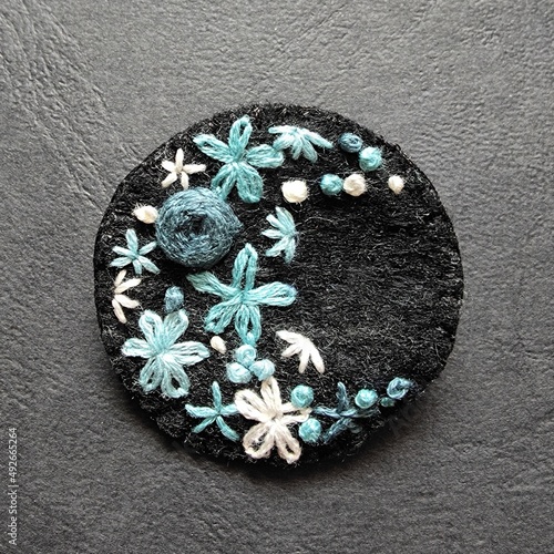 Embroidered brooch - fashion accessories - spring flowers 