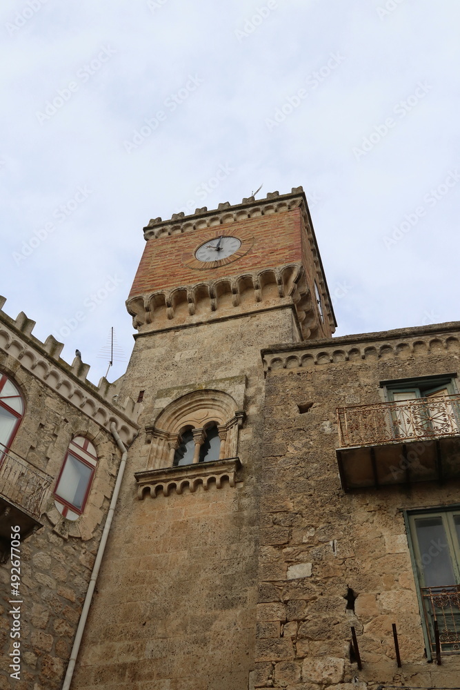 Torre dell'orologio a Mussomeli, Caltanissetta, Sicilia, Italia
