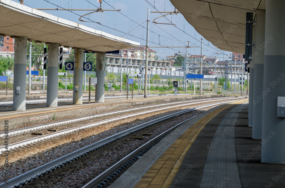 railway station, arrival and departure point for many commuter and tourist journeys, the station has slightly curved platforms which give a waiting effect for the arrival of the train.