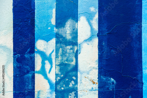 Grunge concrete wall with c...