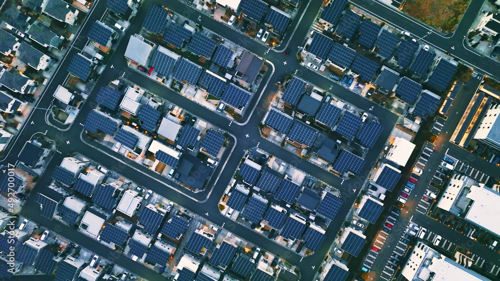ソーラーパネルのある住宅地 ソーラーパネルのある住宅地