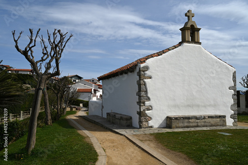 Chapelle sainte Madeleine à Bidart dans les Pyrénées Atlantiques photo