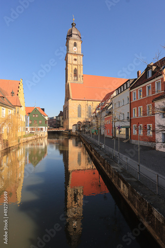 Romantische Amberger Altstadt; Blickwinkel an der Vils mit St. Martin