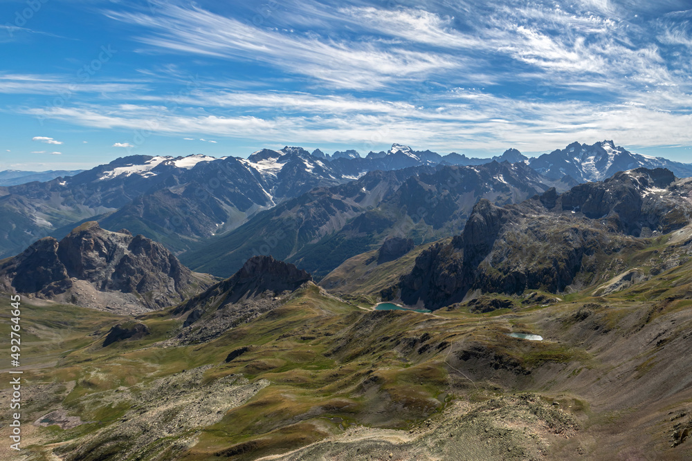 Panoramique sur les Ecrins  depuis le Massif des Cerces ,  en été  , Hautes-Alpes , France
