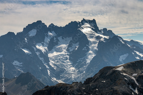 Zoom sur le massif de la Meije , Paysage de l' Oisans en été , Hautes-Alpes , France