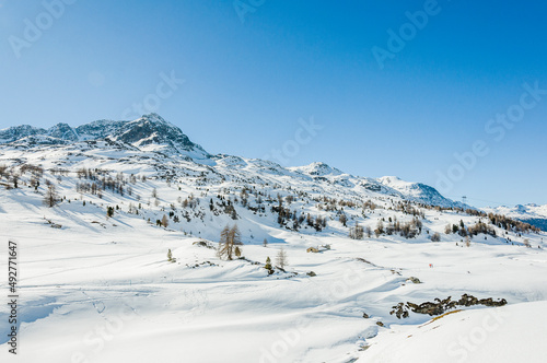 Bernina, Val Bernina, Diavolezza, Berninapass, Lago Bianco, Alpen, Graubünden, Winter, Schneedecke, Bernina-Express, Zugfahrt, Wintersport, Eis, Stausee, Schweiz