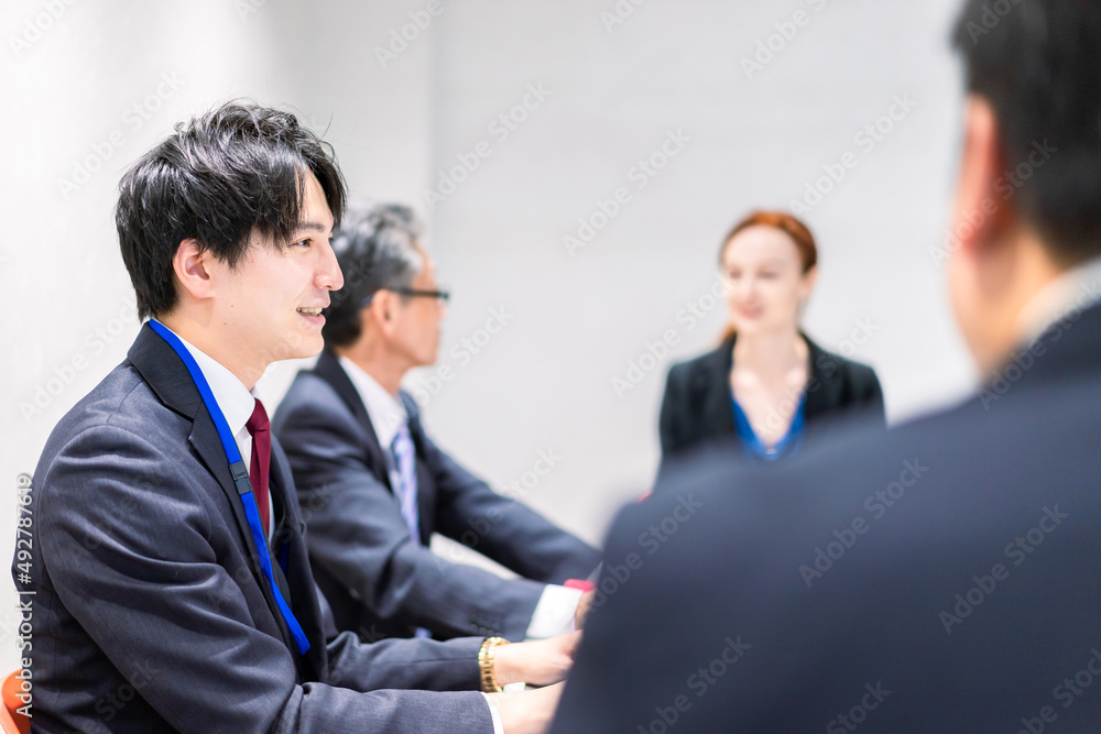 外資系企業で働くビジネスパーソン