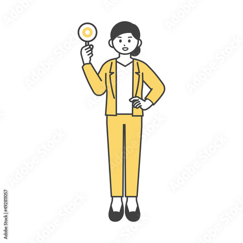 女性社員がまるの札を持つイラスト素材