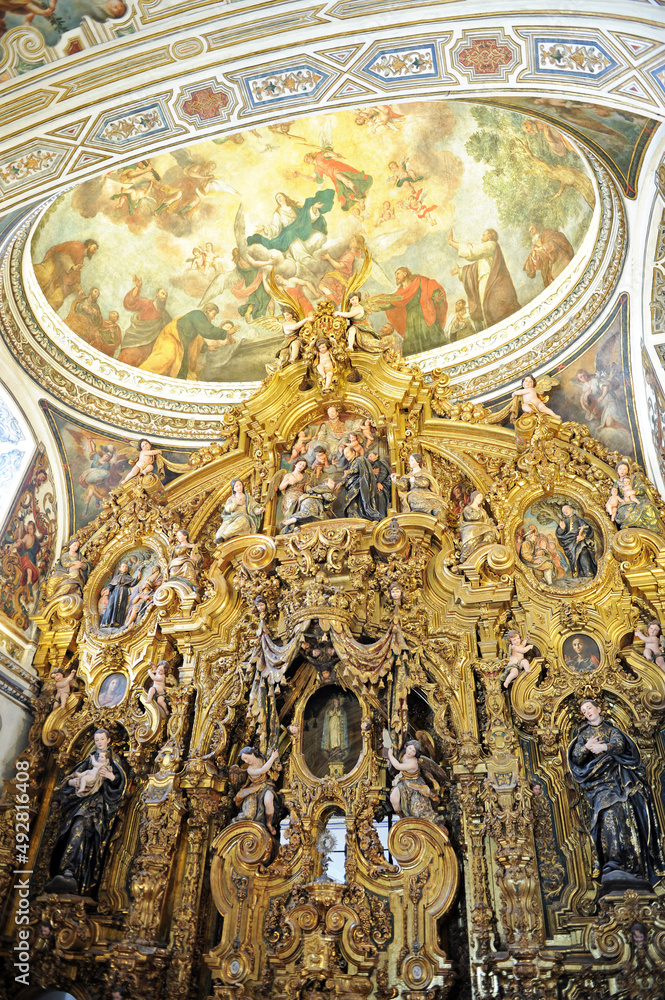 Capilla Doméstica. Iglesia de San Luis de los Franceses en Sevilla, España. Arquitectura barroca de sevilla