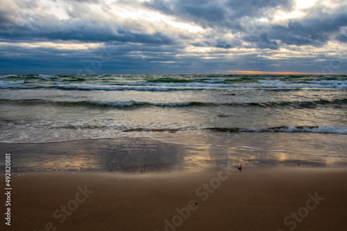 Fototapeta Naklejka Na Ścianę i Meble -  beach at dusk