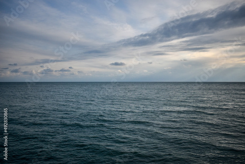 sea and sky © pilotrs