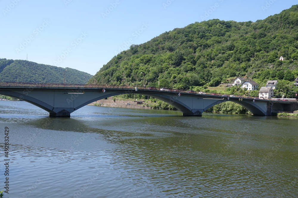 Brücke über die Mosel bei Treis-Karden