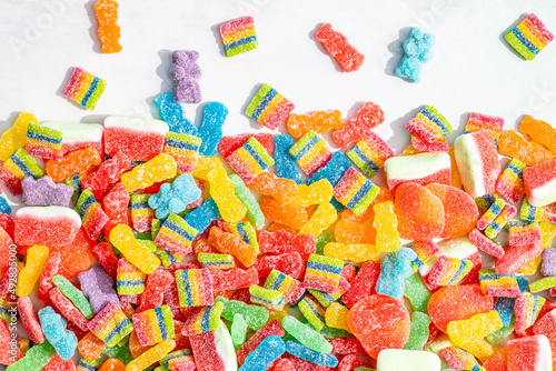 Sour gummy candy