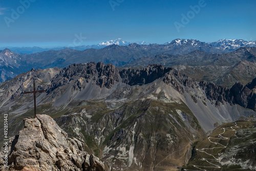 Vue depuis le Grand Galibier en été ,Mont Blanc et Vanoise , Massif des Cerces , Hautes-Alpes , France
