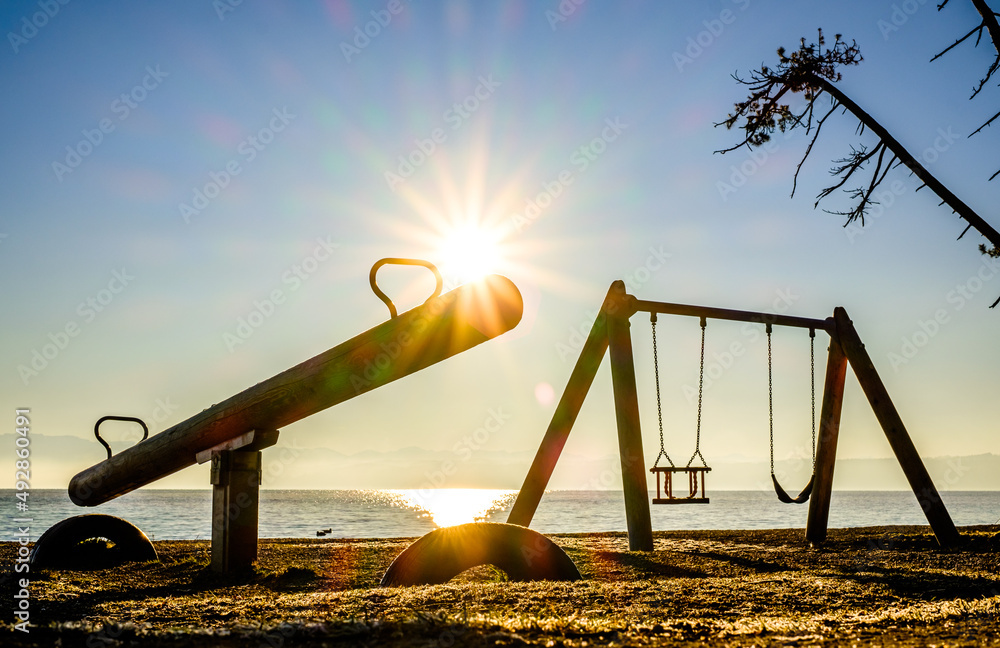 Fototapeta premium rustic swing at a park