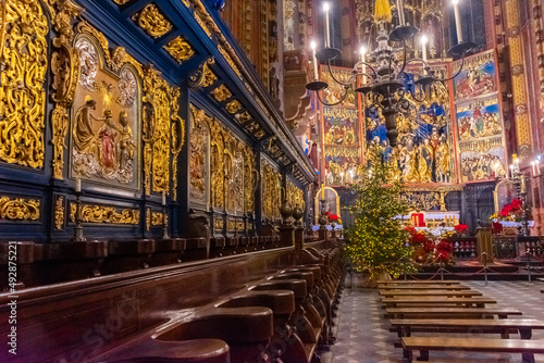 Interior of the amazing St. Mary Basilica of Krakow, Poland © Stefano Zaccaria