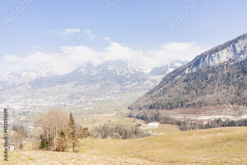 Lucerne-Lake Lucerne Region is looking forward to your visit. Snowy mountains, icy silence and animal tracks – winter away from the ski slopes exudes a special kind of magic. snowshoe trekking on RIgi