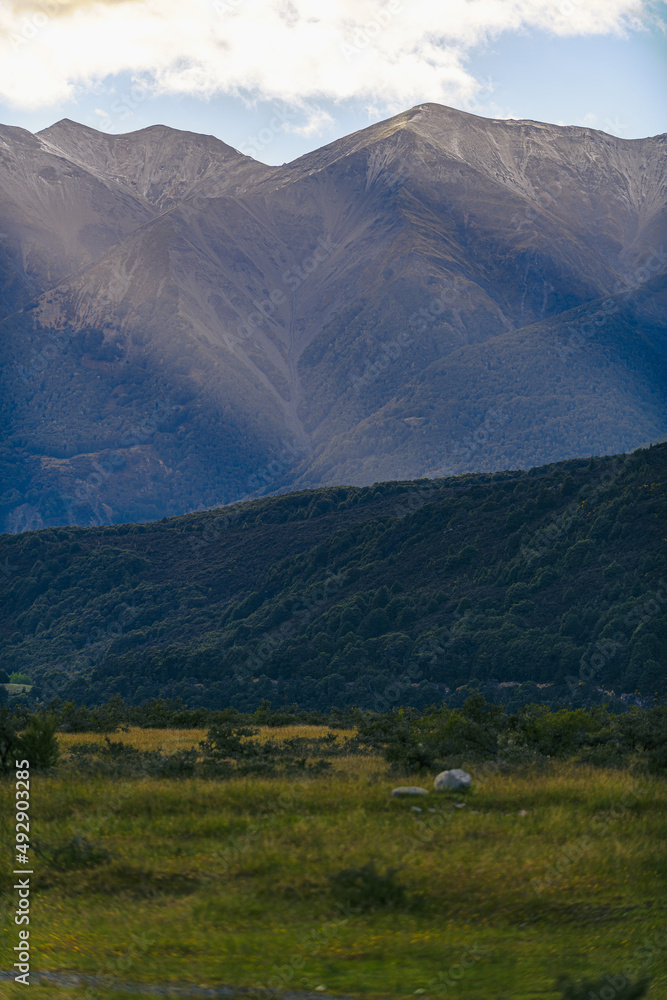 Fototapeta premium Mountain scenery in New Zealand