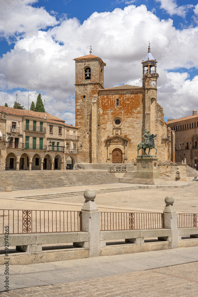 Mayor Square of medieval village of Trujillo with the San Martin church and Francisco Pizarro sculpture. Caceres, Spain.