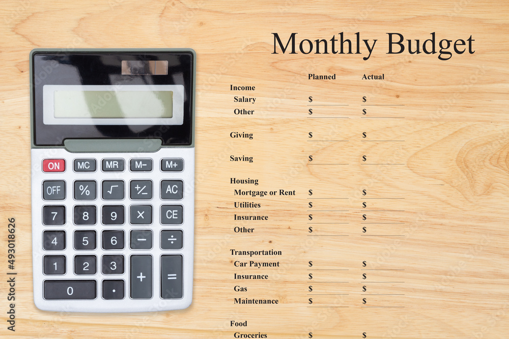 Doing your monthly budget with a calculator Doing your monthly budget with a calculator