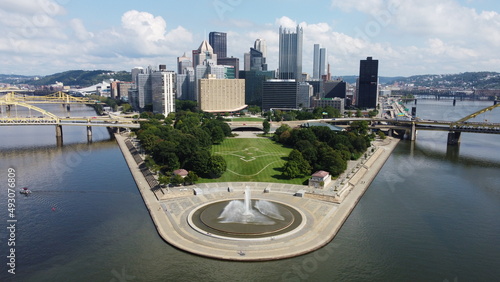 Tableau sur toile Pitsburg downtown and The Point photo with DJI Mini 2 by Arq