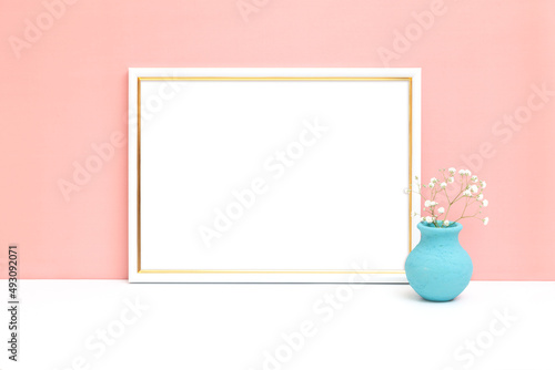 Horizontal frame mockup