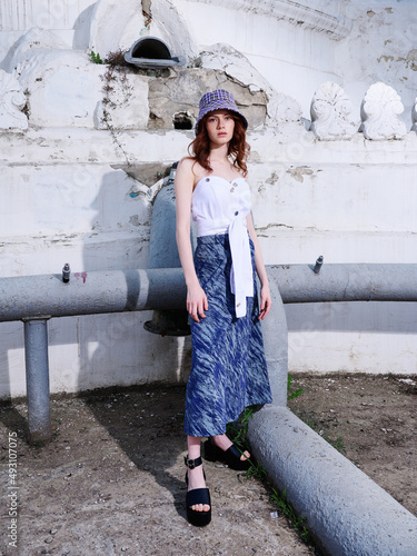 Schilderij op canvas Street style fashion with girl model