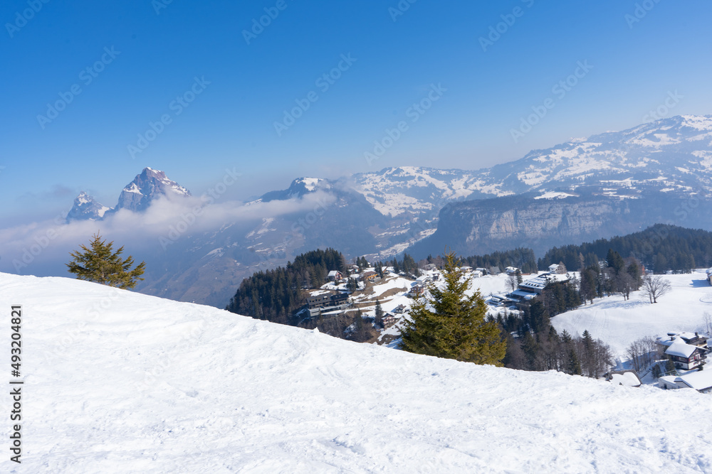 Winter sports on Mount Stoos, Authentic and genuine, the villages of the Stoos-Muotatal region offer a variety of ways to take a break from everyday life and enjoy it. On the Stoos and in Morschach. Winter sports on Mount Stoos, Authentic and genuine, the villages of the Stoos-Muotatal region offer a variety of ways to take a break from everyday life and enjoy it. On the Stoos and in Morschach.