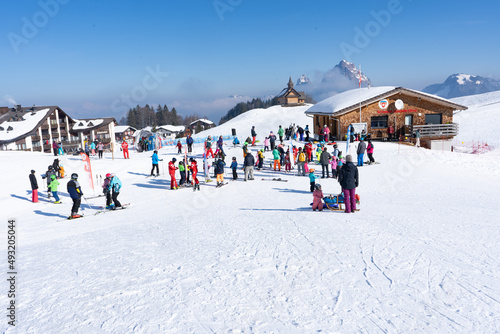 Winter sports on Mount Stoos, Authentic and genuine, the villages of the Stoos-Muotatal region offer a variety of ways to take a break from everyday life and enjoy it. On the Stoos and in Morschach.