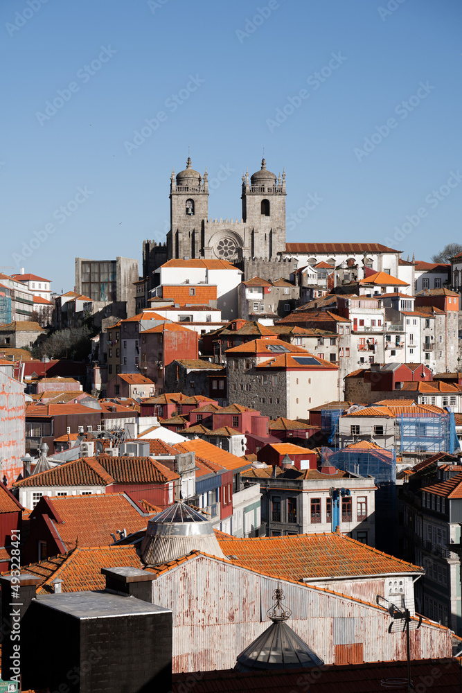Stadt Porto mit eine Aussicht über die Dächer