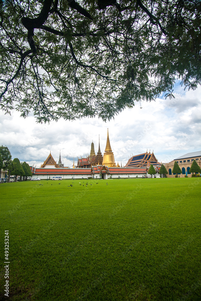 Wat Phra Kaew, It's regarded as the most sacred Buddhist temple located in Phra Nakhon District, the historic centre of Bangkok 