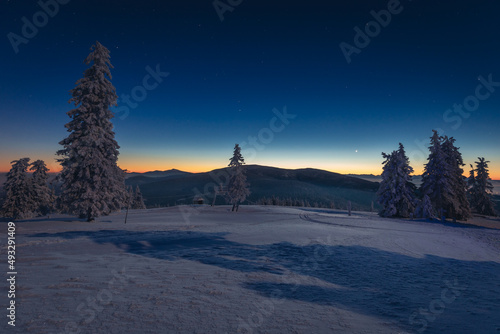 Fototapeta Naklejka Na Ścianę i Meble -  A frosty winter morning in Beskid Żywiecki. Views of the Tatra Mountains and Mala Fatra.