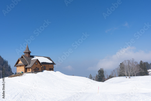 Stoos is a car-free leisure  sports and vacation resort with a fully comprehensive infrastructure and extremely varied offers for winter sports enthusiasts of all kinds. Schwyz  Muotatal  Morschach.