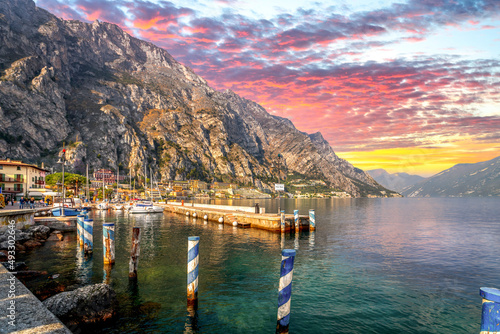 Limone Sul Garde, Gardasee, Italien  photo