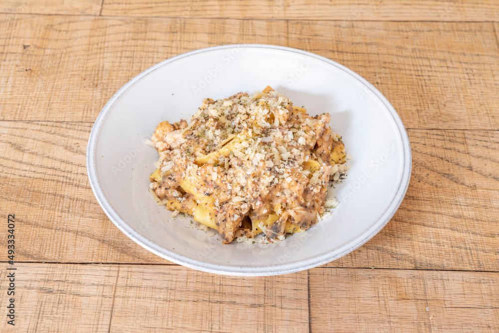Spaghetti Al Tartufo With Chicken Fillet at home quickly, simple and easy to understand Spaghetti Al Tartufo With Chicken Fillet at home quickly, simple and easy to understand