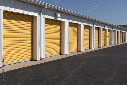 Fotografie, Obraz Self storage and mini storage garage units.