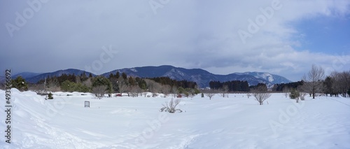 たくさんの雪が積もったマキノ高原のパノラマ情景＠滋賀