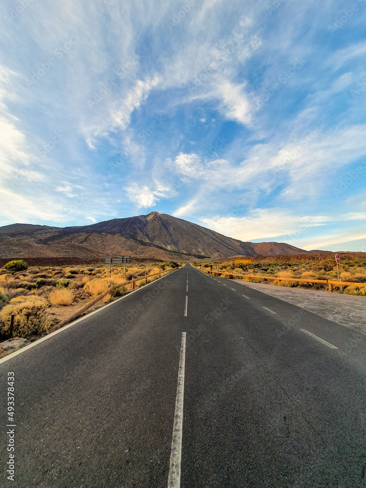 road towards the top of El Teide 