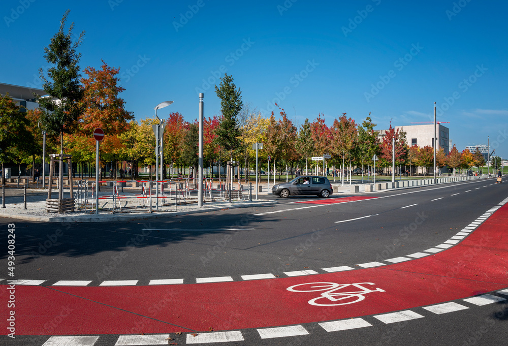 Fahrradweg im Berliner Regierungsviertel