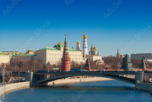 Moscow. Rossia. View of the Kremlin from the patriarchal bridge