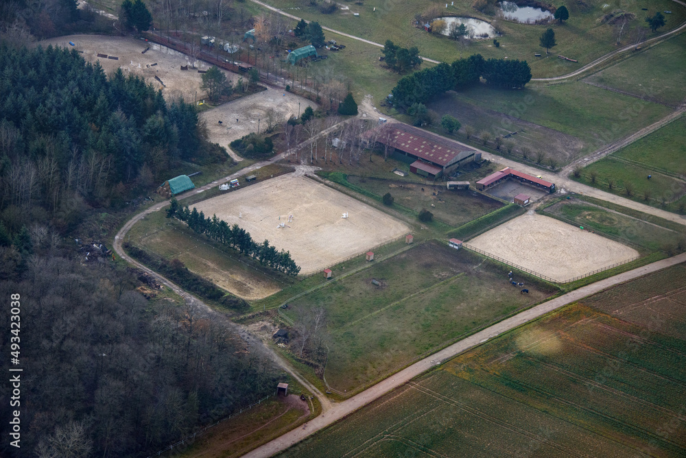 vue aérienne du centre équestre de Bonneville dans les Yvelines en France