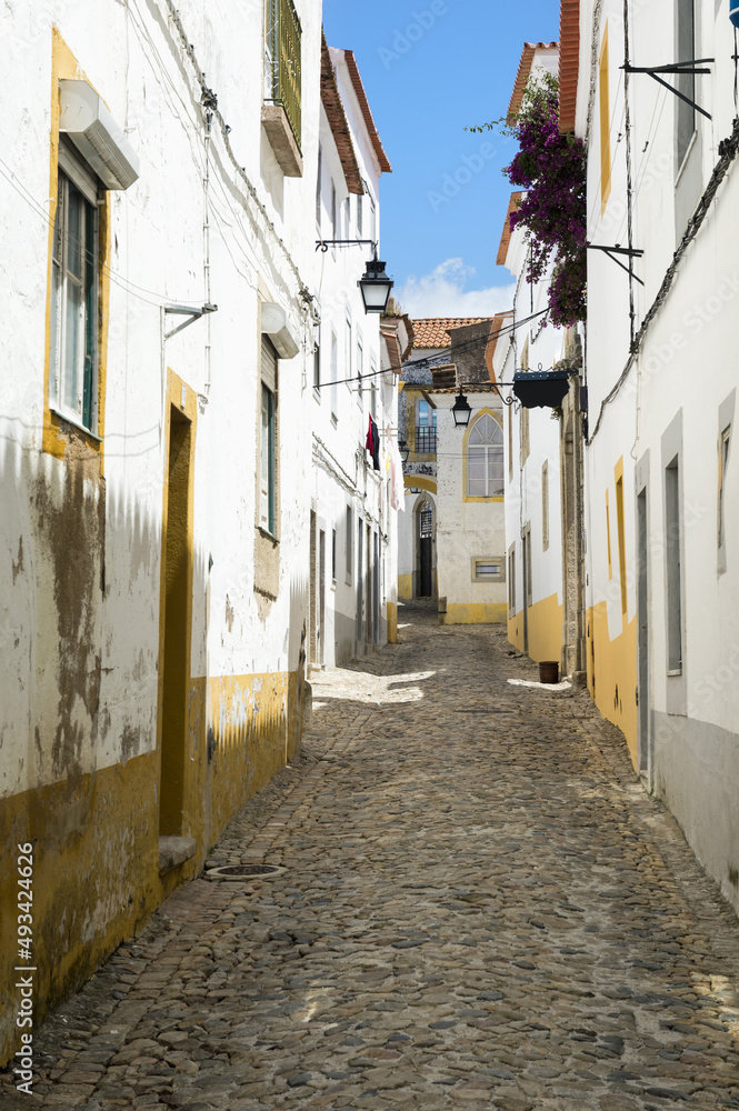Narrow Street, Historical centre, Evora, Alentejo, Portugal